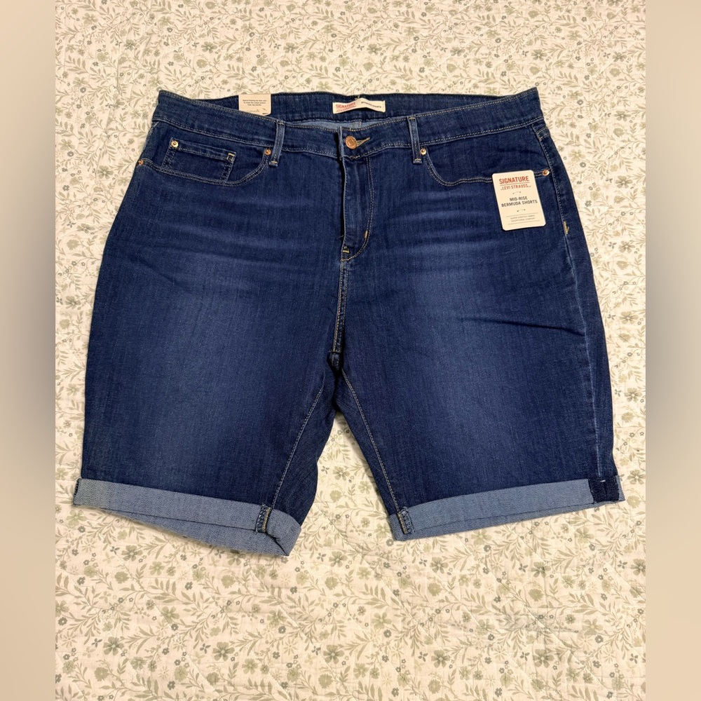 Signature by Levi Strauss Bermuda Jean Shorts - Picture 4 of 10
